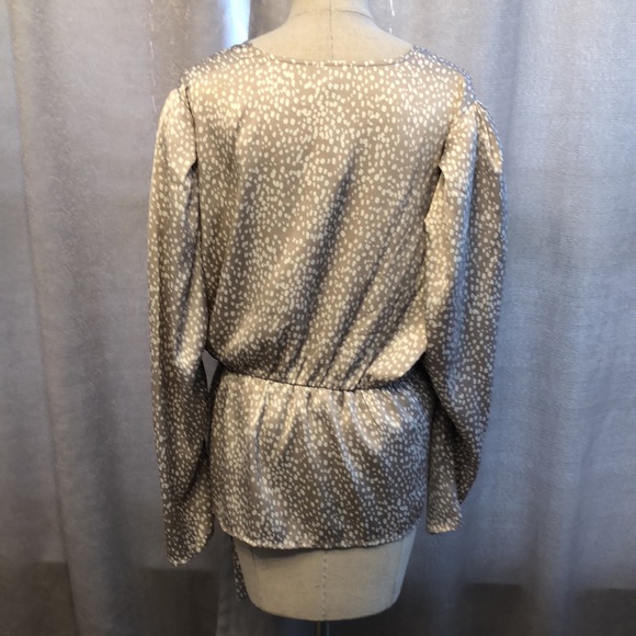 Express Top - Picture 7 of 7